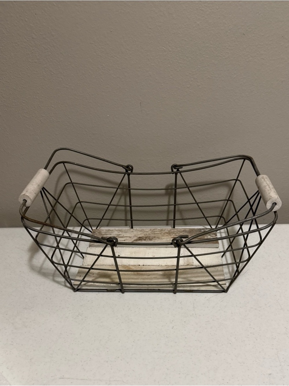 Rustic Barn Vinatge Metal Basket Wood Bottom Panels
